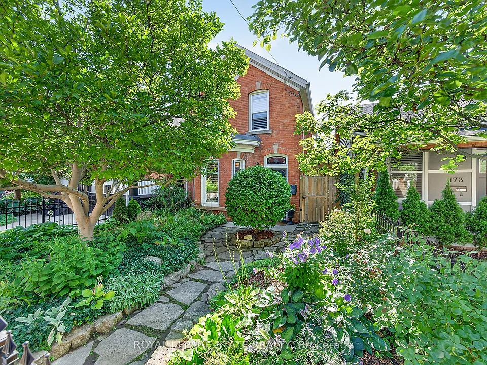 171 Emerald St S