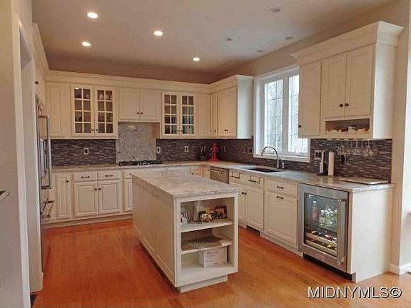 4th image of 123 Pebble Creek Ln