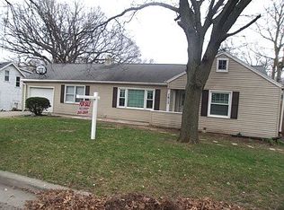 1613 Blossom Ln, Madison, WI 53716