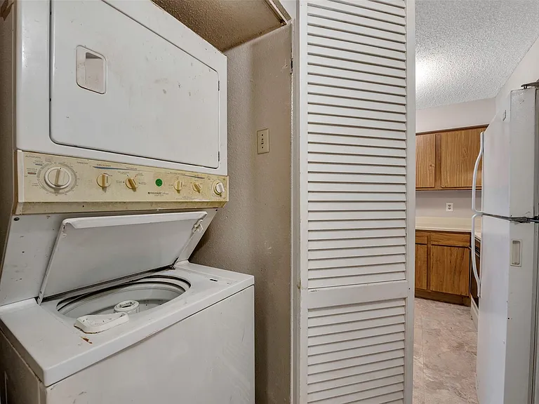 6345 Cattails Ln — Photo 16
