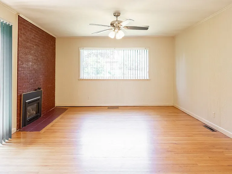 822 Orion Dr — Photo 21