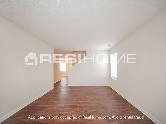3rd image of 8122 Grove Berry Dr