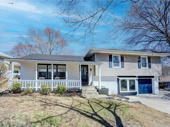 311 SW Pinnell Dr, Lees Summit, MO 64081