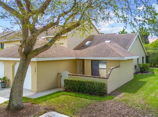 1201 Maplewood Dr, Greenacres, FL 33415