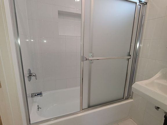 5th image of 11018 Aqua Vista St #15