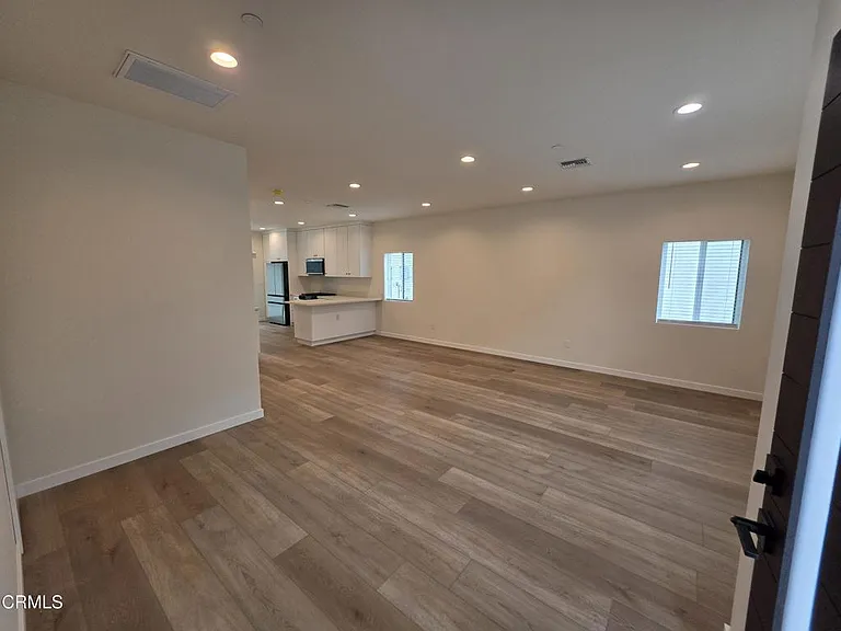 6746 Ben Ave — Photo 8