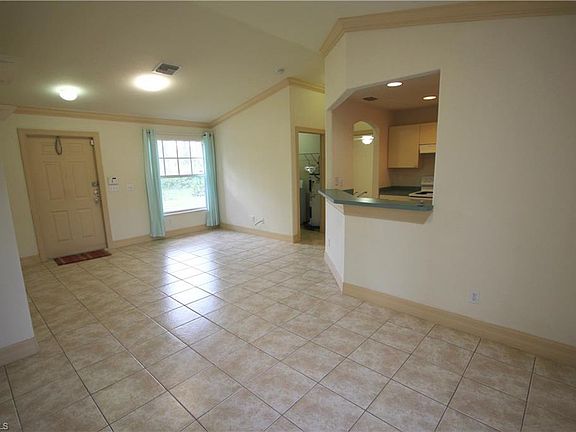 5th image of 102 Oasis Ct