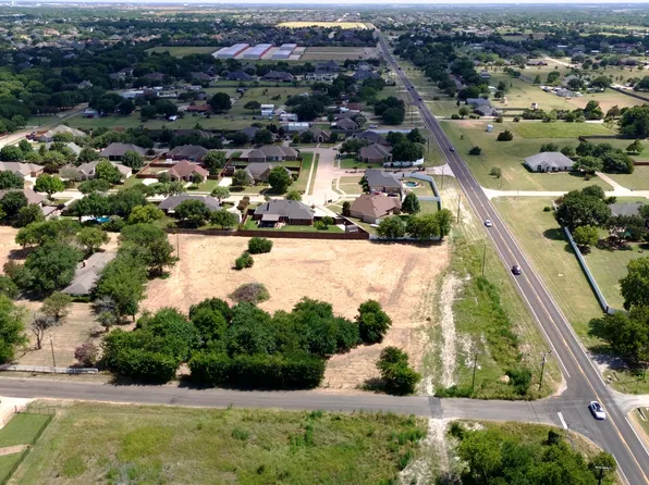 1 E Highland Rd, Red Oak, TX 75154