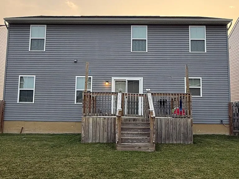 220 Roebling St — Photo 17