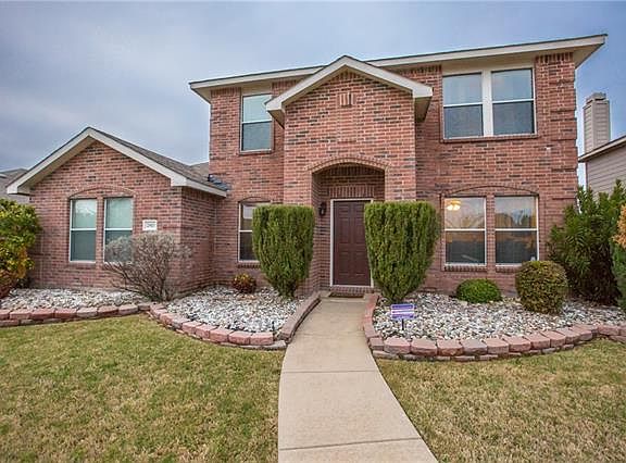 3rd image of 2811 Gold Hill Dr