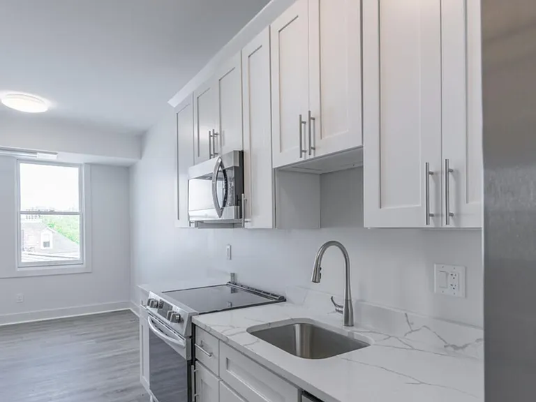 8 Hewitt St #101 — Photo 2