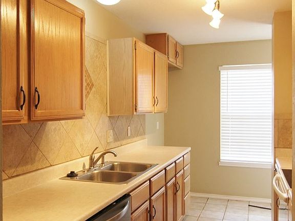 3rd image of 23A Moss Rock Dr