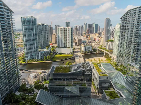 45 SW 9th St APT 3909, Miami, FL 33130