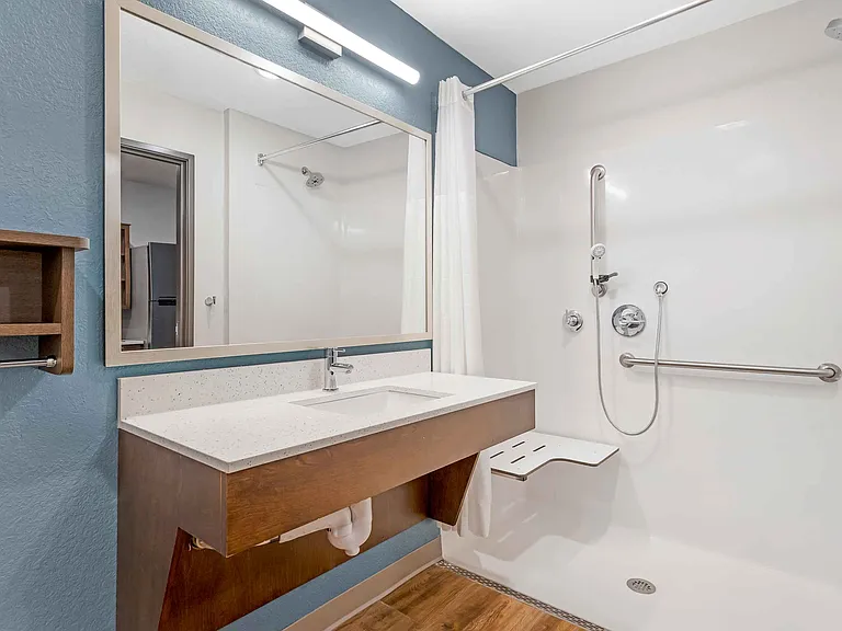 Studio Suite - 1 Queen Bed