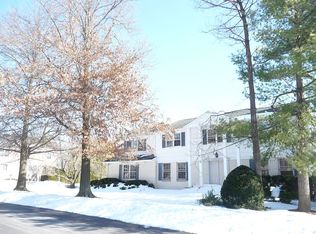 2 Vine St, Englewood Cliffs, NJ 07632