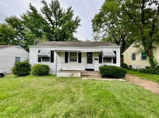 440 Lancashire Rd, Saint Louis, MO 63137