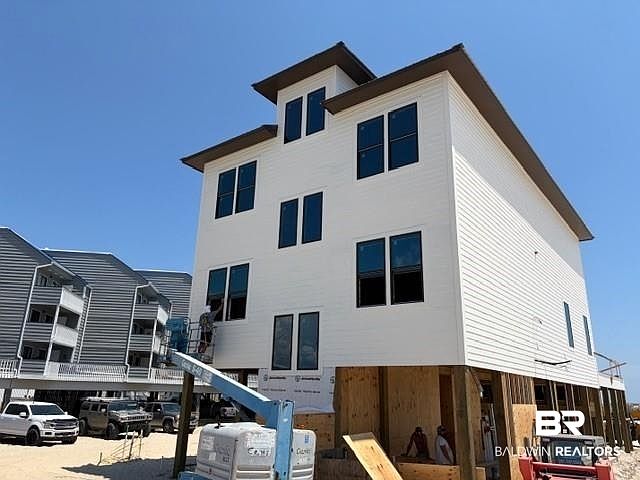 1st image of 309 E Beach Blvd