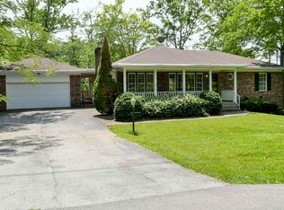 2018 Crystal Dr, La Grange, KY 40031