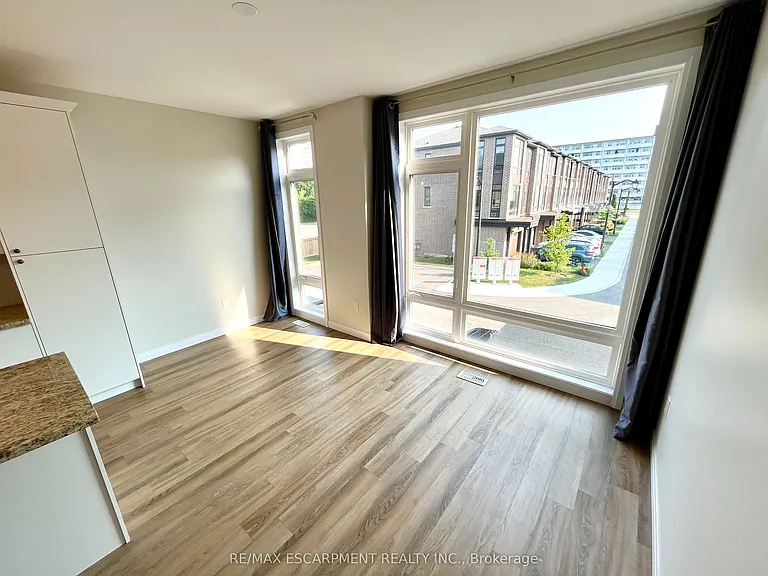 270 Melvin Ave #21 — Photo 14