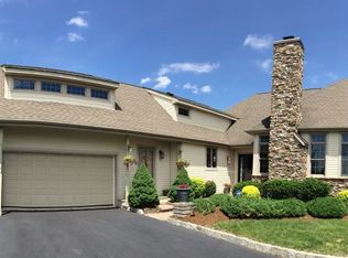 1 Seminole Ct, Newton, NJ 07860