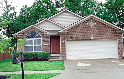 2205 Pokeberry Park Photo 1