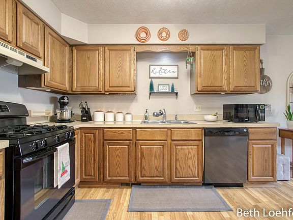 5th image of 224 Bona Vista Dr NW