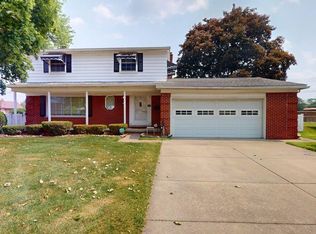 11493 Briarcliff Dr, Warren, MI 48093