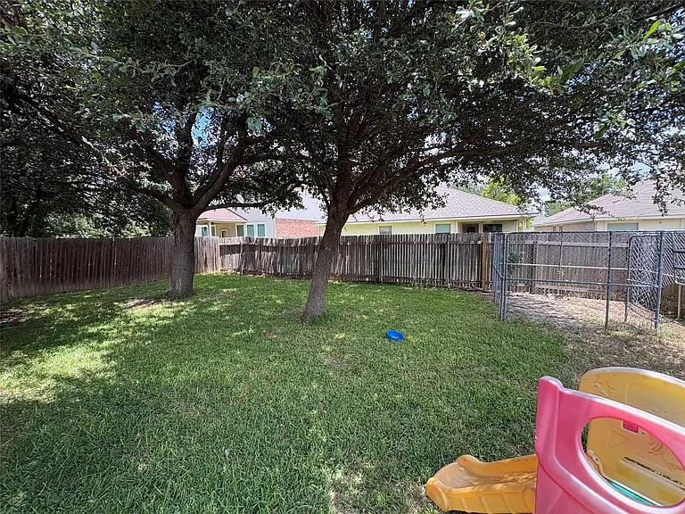 2204 Bakers Way — Photo 24