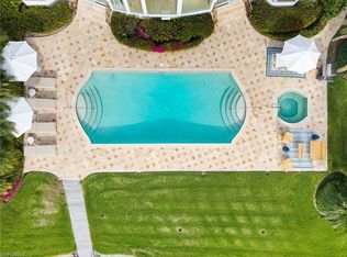 1060 Galleon Dr, Naples, FL 34102