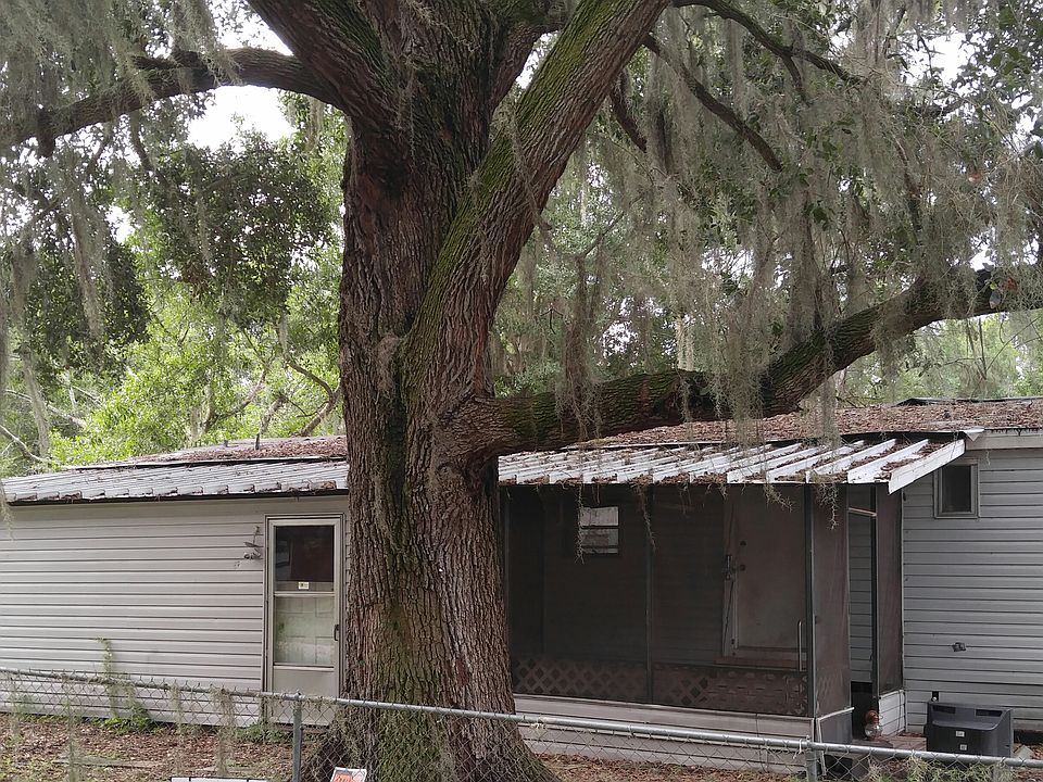 2nd image of 225 Whispering Pnes