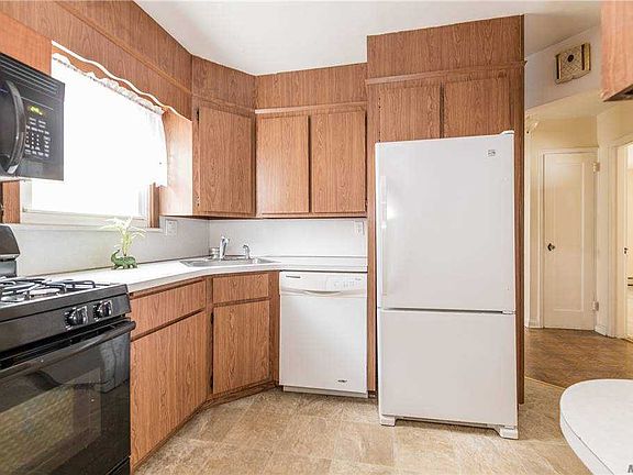 4th image of 257 Dorchester Rd S