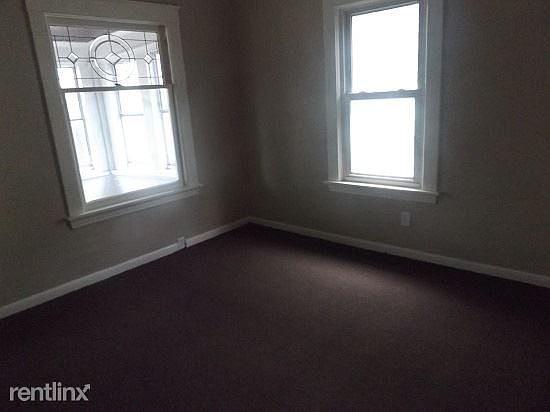 2007 Forest Ave #1 - Bedroom 1