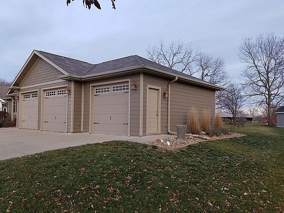 5th image of 1402 Westfield Dr