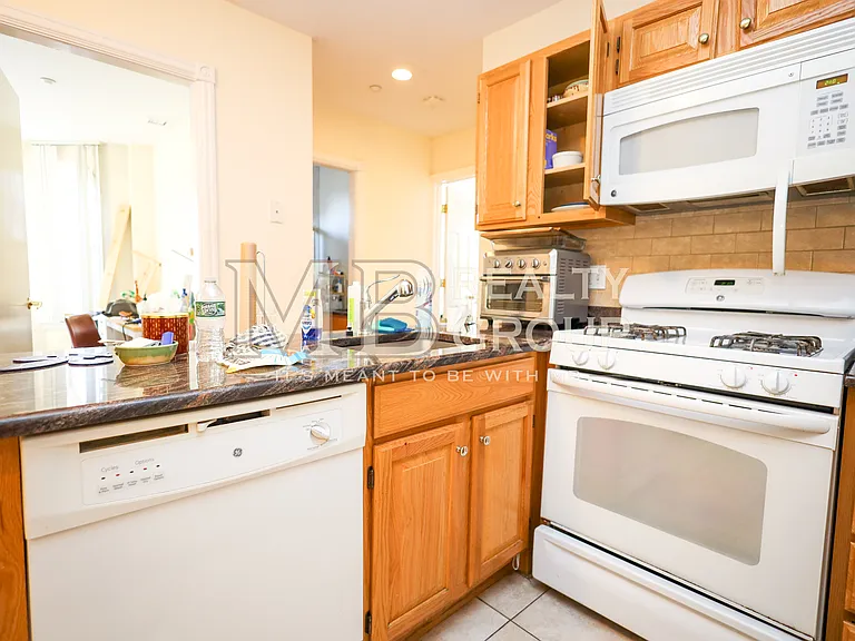 90 Westland Ave #301 — Photo 2