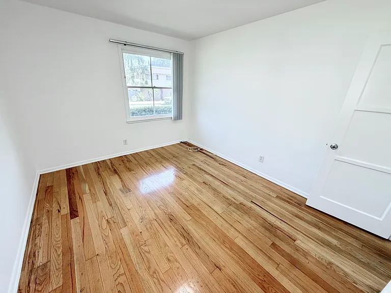 615 Linwood Ave — Photo 26