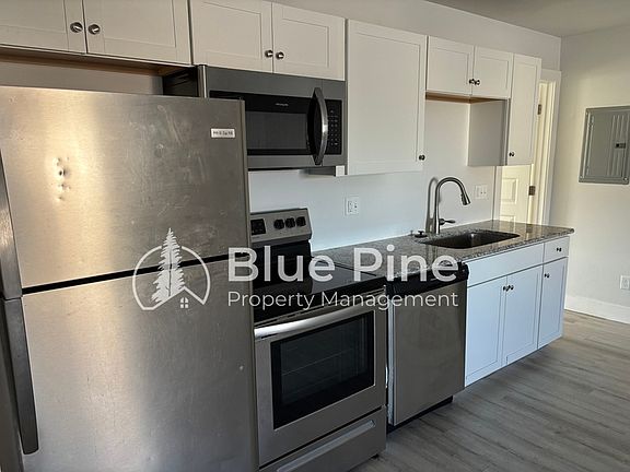 3rd image of 160 Opal Ct Unit 4