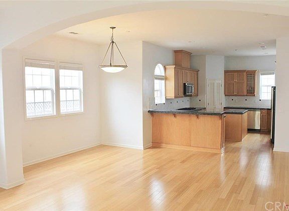 4th image of 2278 Emerald Cir