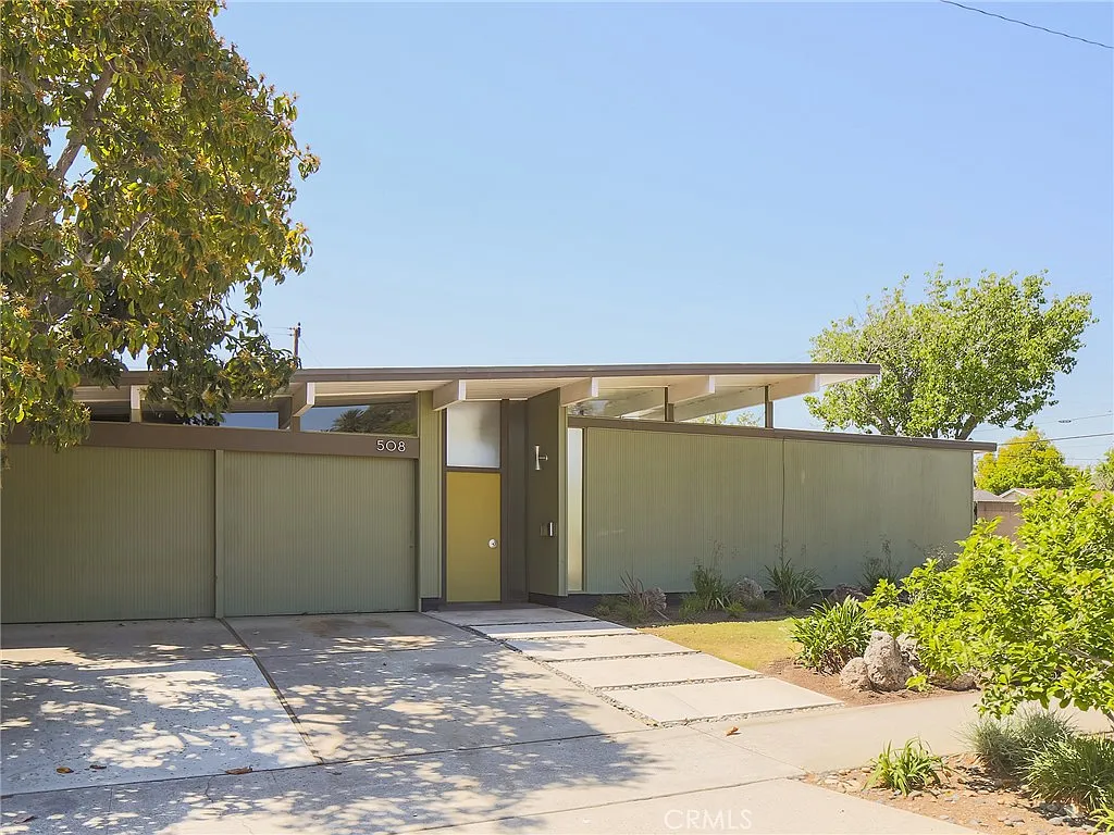 4 bed, 1729 sqft, $6,000 — Photo 3
