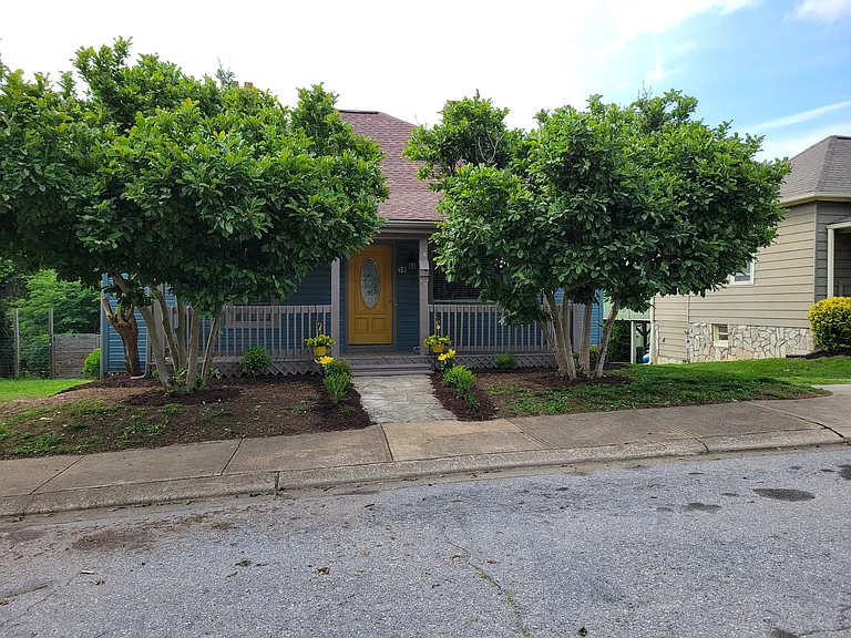 Ridge St — Photo 1