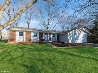 4190 N Firestone Dr, Hoffman Estates, IL 60192