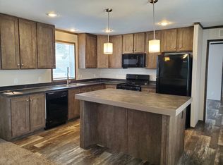 45 Parakeet Hill Dr #170, Lake Orion, MI 48359