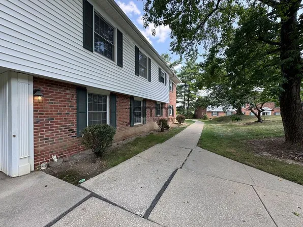 7025 Carriage Hill Dr APT 101, Brecksville, OH 44141