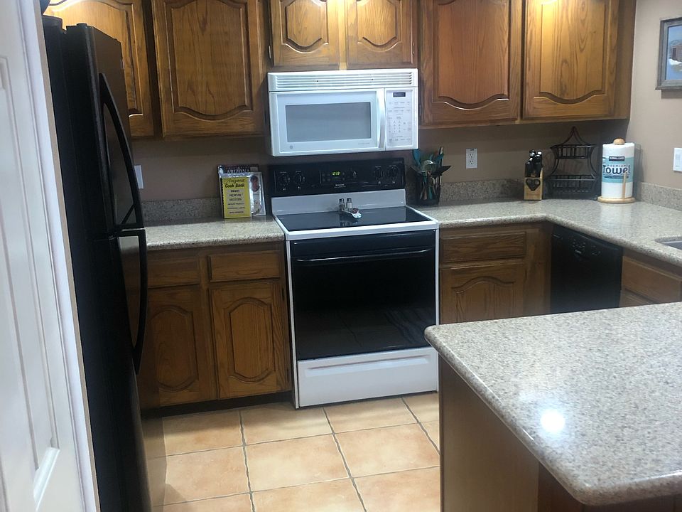 Spacious kitchen