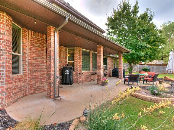 5th image of 1516 Briar Forest Cir