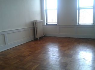 3044 34th St APT 4A, Astoria, NY 11103