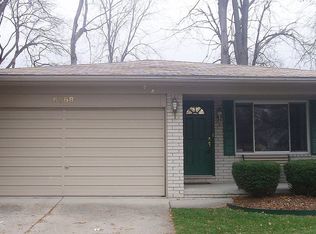 6888 Little Creek Dr, Troy, MI 48085