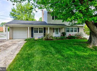 2 Henderson Hill Rd, Newark, DE 19711