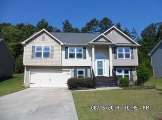 47 Lighthouse Dr, Winder, GA 30680