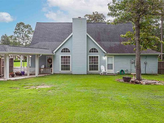 3rd image of 221 Hickory
