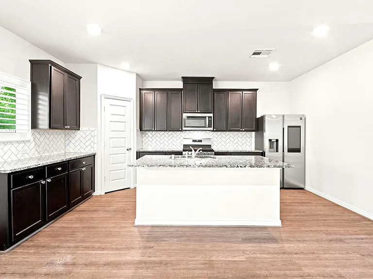 1202 Vilamoura Ct — Photo 16